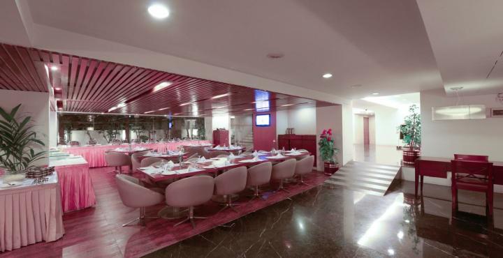 Monarch Luxur - Infantry Road Hotel Bangalore Exterior photo